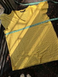 Yellow Schiffili top