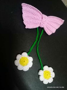 Lui Creations Crochet Hairclip.