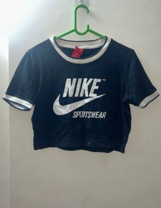 Nike Crop Top