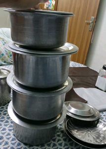 Combo Of Sauce Pan And Tope