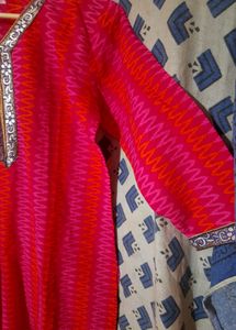 🔥🔥Pink Ikkat Embroidered Kurti