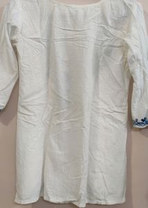 Short Chikankari Kurti