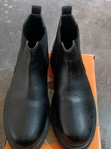 Black Leather Chelsea Boots