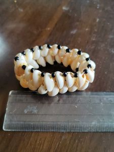 Cowri Shells Bracelet