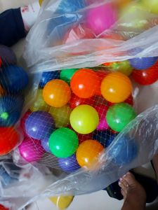 100 Pit balls