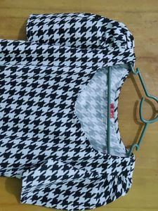 Houndstooth Puff Sleeve Top