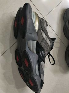 New Balance 9060 Sneakers