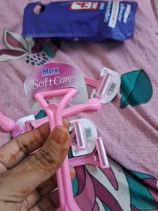 Pink Disposable Razors - 7 Pack