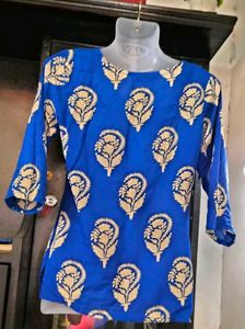 Women Trending Latest Rayon Printed Short Kurti