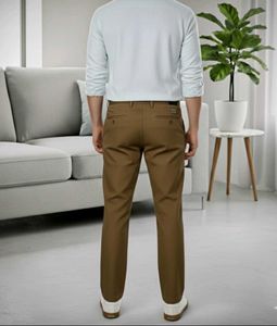 The Modern Man&#39;s Go-To: Slim-Fit Chino Pants - Yea