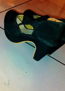 Black Heels 👠