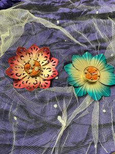 Floral Metal Showpieces 2 piece lotus candle