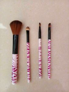 Eyebrow Razor And Makeup Brushes