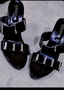 Kiravi Black Golden Heels