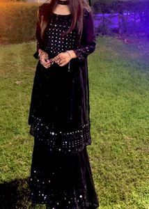 S4U Black Sharara Set 😍