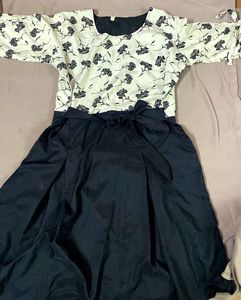 Floral Print Midi Dress ( Knee Length)