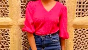 Pink V-Neck Puff Sleeve Top