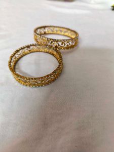 Gold Tone Bangle Set