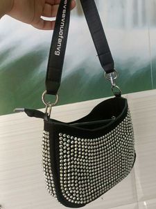 Sling Bag.