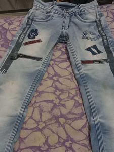 Jeans And Sweatshirt Upto 8 Year Boy