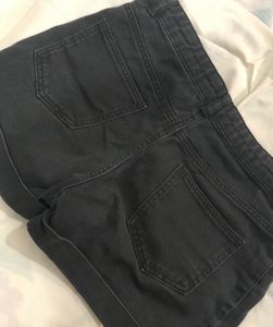 H&amp;M Black Shorts