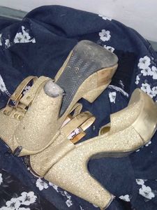 GOLDEN HEELS ❤️‍🔥✨️🧨