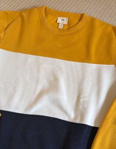 H&amp;M Sweatshirt