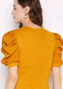 Chic Mustard Top