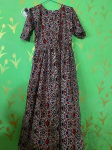gown