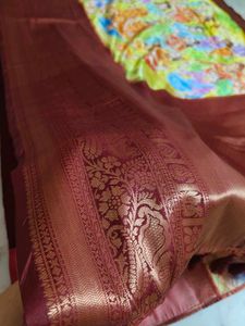 unique 😍 Elegant Maroon Saree