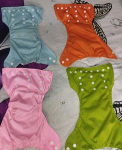 REUSABLE BABY  DAIPERS