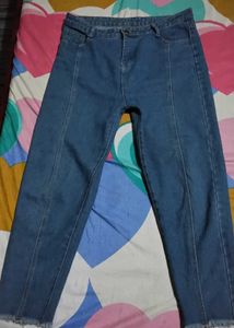 Frayed Hem Jeans