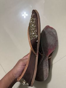 Embellished Brown Juttis