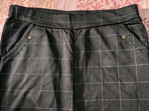Black Jegging (Checkered)