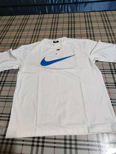 Nike Graphic Tee