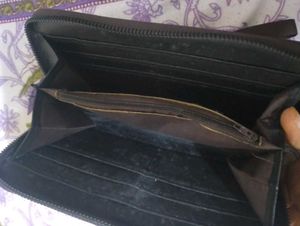 Brown Bovi&#39;s Wallet