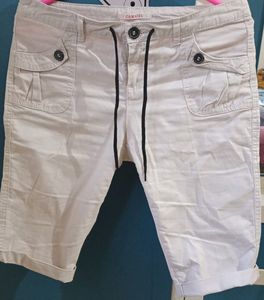 Unisex Shorts, Size- 28