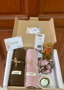 Pink Birthday Gift Set