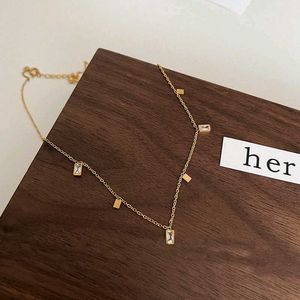 DAINTY CUTE NECKLACE