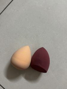 2 make up sponges