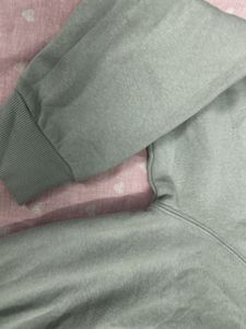 H&amp;M Cropped Sweatshirt