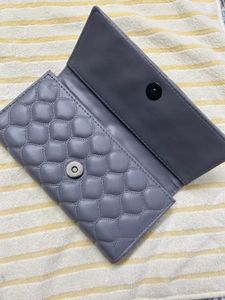 Stylish Gray Quilted Wallet