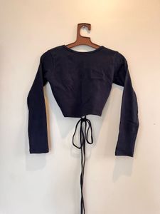 Long Sleeve Tie back Crop Top (xs to s)