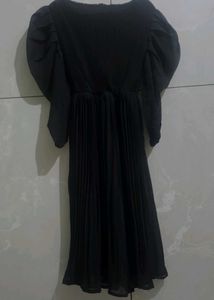 Elegant Black Pleated Dress