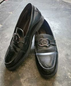 Heel And Buckle London Shoe