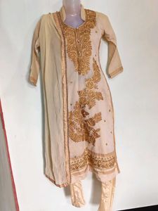 Pakistani Dress With Dupatta And Chudhidar
