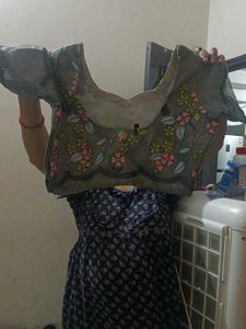 fully stiched lehenga net(new)