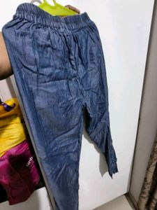 Blue Denim Looking Cotton Pants SIZE 28