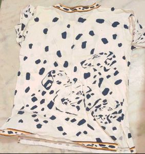 Off White T-shirt For Girl Or Women 36 Bust