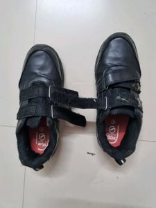 USED Bata School Shoes Size 3